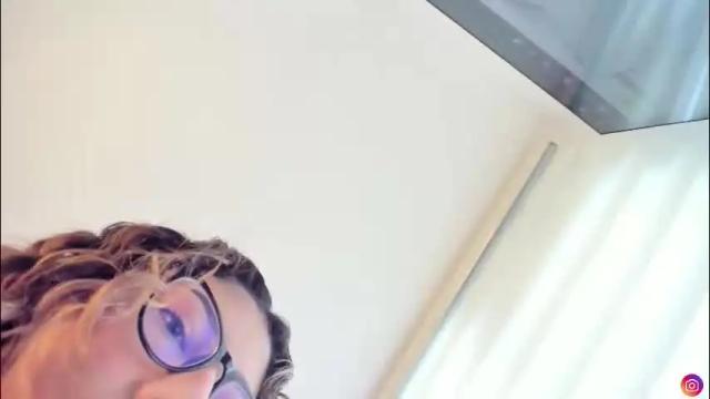 Image 7 of skinnyflower Stream on Chaturbate on 3 months ago
