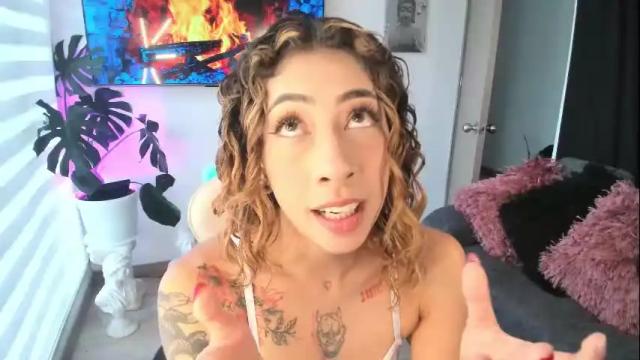 Image 3 of skinnyflower Stream on Chaturbate on 1 month ago