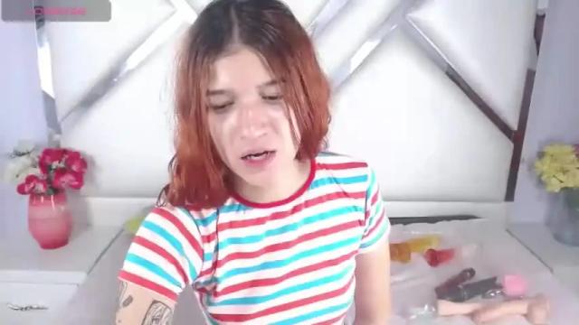 Image 2 of skinnyhorny_ Stream on Chaturbate on 13 months ago