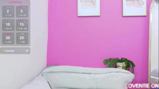 Image 2 of skinnyneighbour_ Stream on Chaturbate on 1 month ago