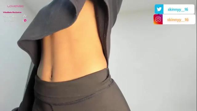Image 10 of skinnyy_16 Stream on Chaturbate on 1 month ago