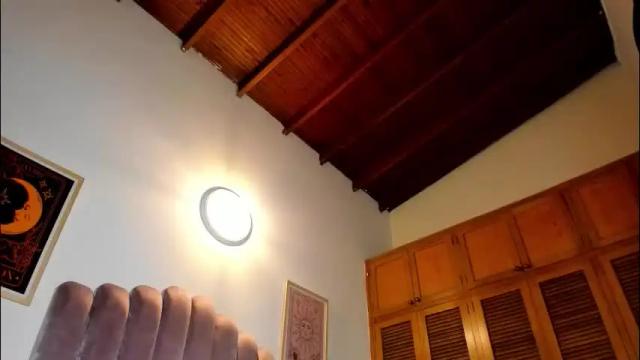 Image 2 of sky_caroline Stream on Chaturbate on 6 days ago