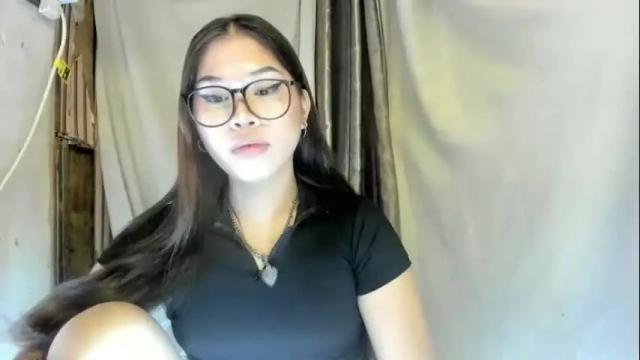 Image 6 of sky_fox_sweetxx Stream on Chaturbate on 27 days ago