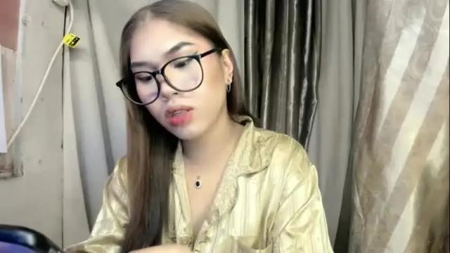 Image 11 of sky_fox_sweetxx Stream on Chaturbate on 15 days ago