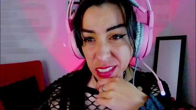 Image 2 of sky_girl1 Stream on Chaturbate on 10 days ago