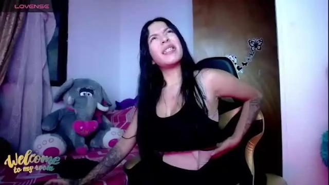 Image 7 of sky_krysta Stream on Chaturbate on 18 months ago