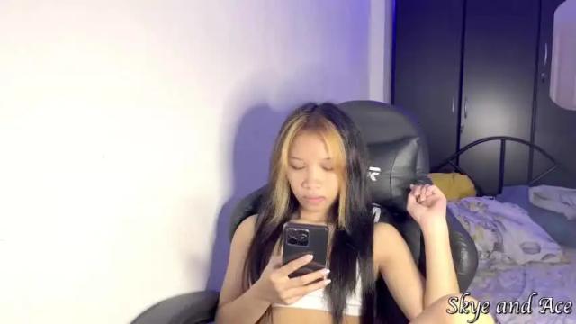 Image 11 of skye16484 Stream on Chaturbate on 16 months ago