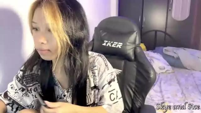 Image 2 of skye16484 Stream on Chaturbate on 16 months ago