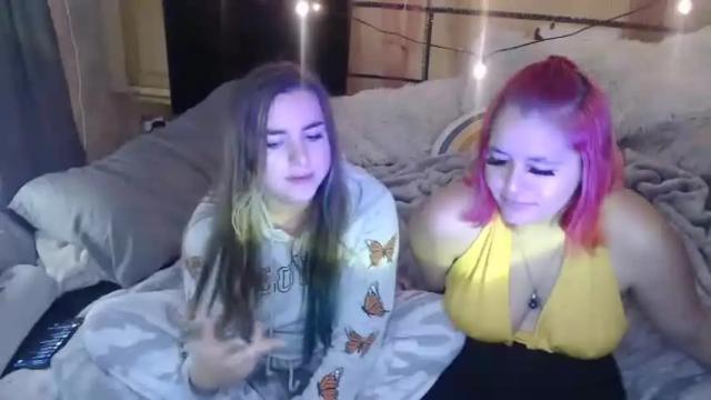 Image 3 of skye3dogs3 Stream on Chaturbate on 17 months ago