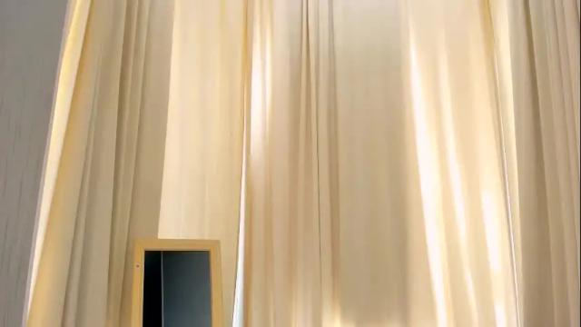 Image 3 of skye_shy Stream on Chaturbate on 3 days ago