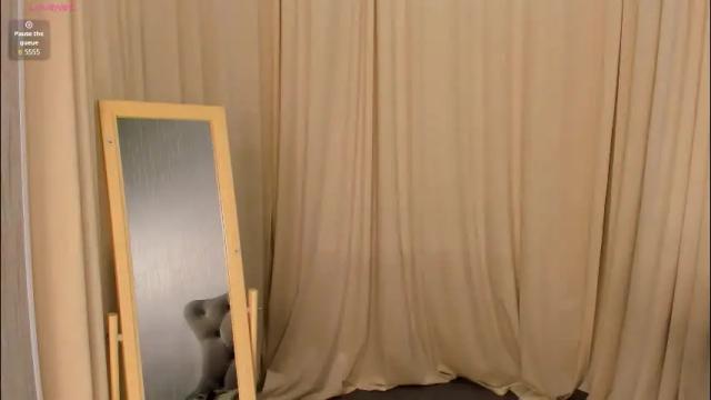 Image 6 of skye_shy Stream on Chaturbate on 4 months ago