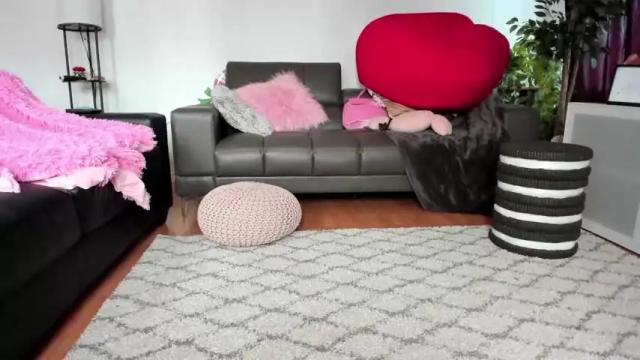 Image 2 of skyewatson Stream on Chaturbate on 13 months ago