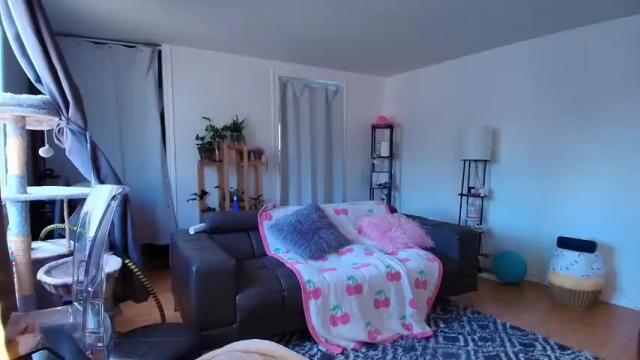 Image 2 of skyewatson Stream on Chaturbate on 18 days ago