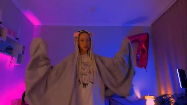 Image 8 of skyewavy Stream on Chaturbate on 1 month ago