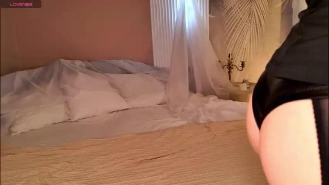 Image 6 of skyeyes__ Stream on Chaturbate on 1 month ago