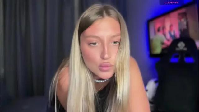 Image 7 of skyffi Stream on Chaturbate on 28 days ago