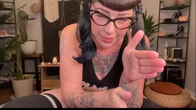 Image 2 of skylar_bird Stream on Chaturbate on 1 month ago