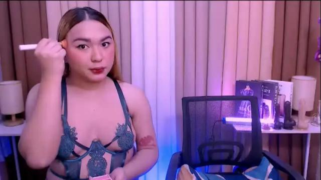Image 3 of skylarvox_ Stream on Chaturbate on 16 days ago