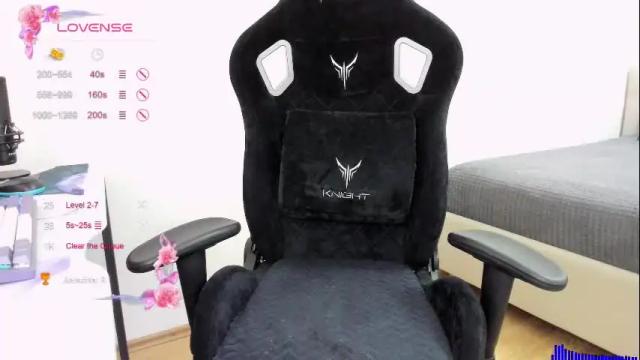 Image 7 of skyqueeni Stream on Chaturbate on 4 months ago
