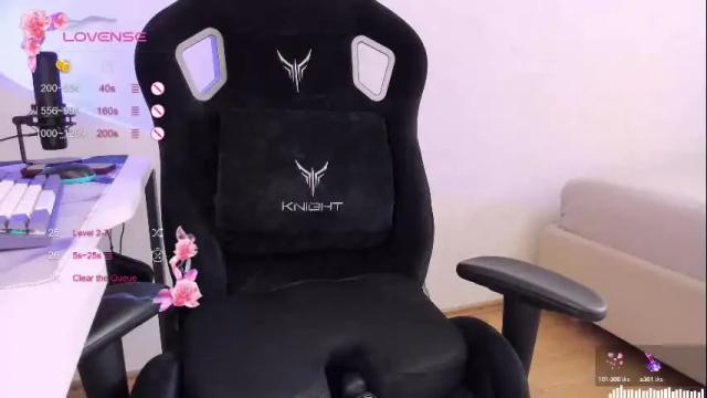 Image 7 of skyqueeni Stream on Chaturbate on 4 months ago