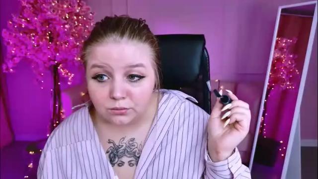 Image 6 of sladadeew Stream on Chaturbate on 2 months ago