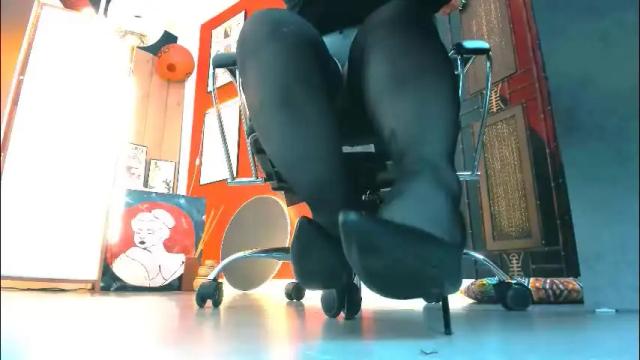 Image 10 of sladadeew Stream on Chaturbate on 1 month ago