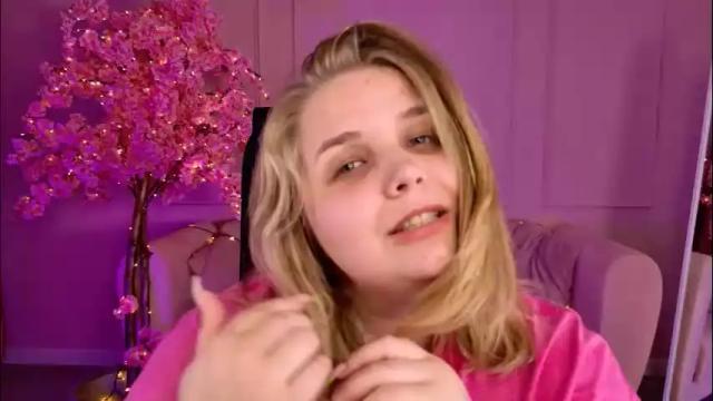 Image 7 of sladadeew Stream on Chaturbate on 1 month ago