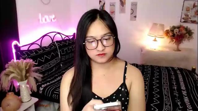 Thumbnail 1, slave_amanda69's Stream at Chaturbate, 1 month ago