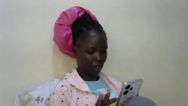 Image 7 of slender_ebony Stream on Chaturbate on 14 months ago