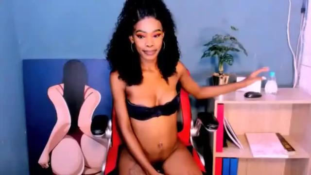 Image 12 of slenderxxx_ Stream on Chaturbate on 14 months ago