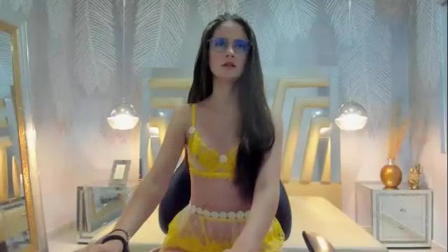 Image 3 of slim_petite_ Stream on Chaturbate on 1 month ago