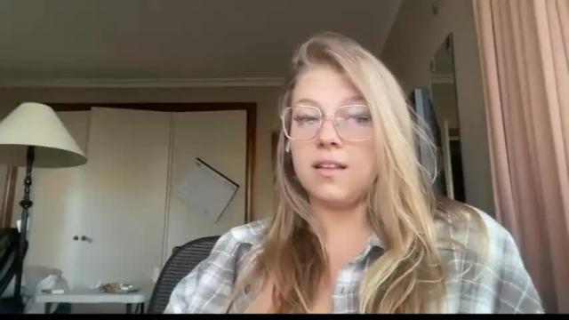 Image 2 of sloppyfinland Stream on Chaturbate on 19 months ago