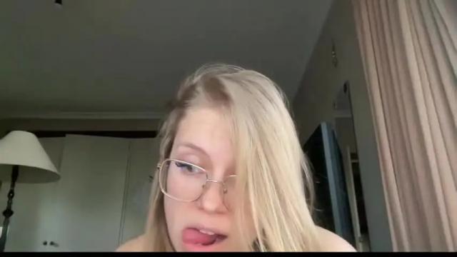 Image 8 of sloppyfinland Stream on Chaturbate on 19 months ago