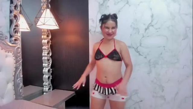 Image 2 of slut_milf4u Stream on Chaturbate on 23 days ago