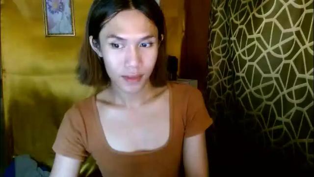 Image 12 of slutqueen_raz Stream on Chaturbate on 1 month ago