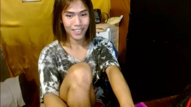 Image 10 of slutqueen_raz Stream on Chaturbate on 1 month ago