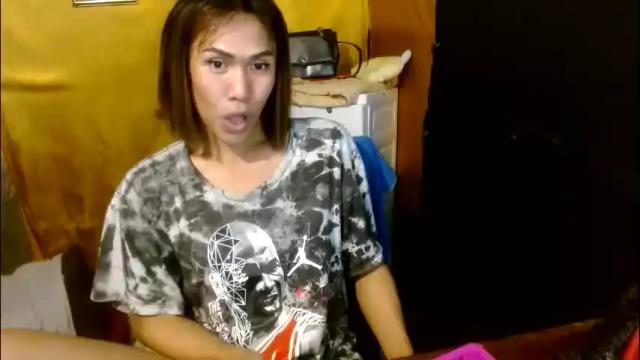 Image 12 of slutqueen_raz Stream on Chaturbate on 1 month ago