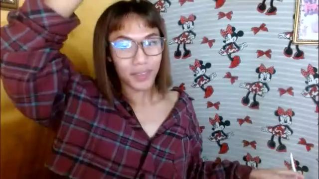 Image 2 of slutqueen_raz Stream on Chaturbate on 1 month ago