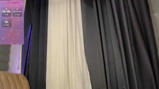 Image 6 of slutty_mackenzle18 Stream on Chaturbate on 16 months ago