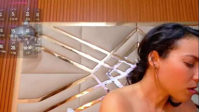Image 3 of sluttyandmature Stream on Chaturbate on 1 month ago