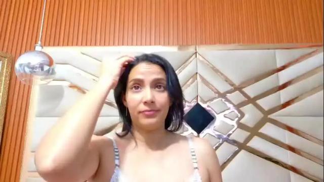 Image 3 of sluttyandmature Stream on Chaturbate on 1 month ago