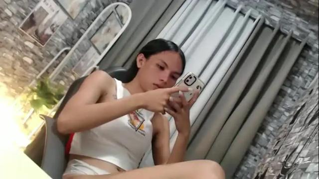 Image 6 of sluttychie Stream on Chaturbate on 24 days ago