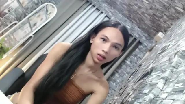 Image 3 of sluttychie Stream on Chaturbate on 3 months ago