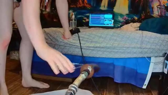 Image 2 of sluttyfrea Stream on Chaturbate on 14 months ago