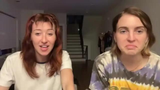 Image 4 of sluttylilsister Stream on Chaturbate on 16 months ago