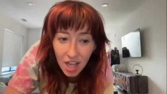 Image 2 of sluttylilsister Stream on Chaturbate on 16 months ago
