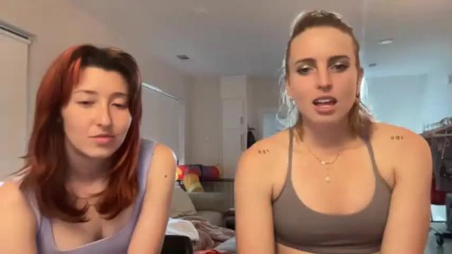 Image 10 of sluttylilsister Stream on Chaturbate on 13 months ago
