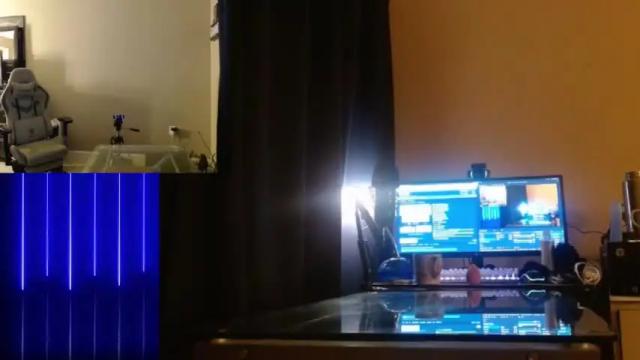 Image 2 of sluttysophiets Stream on Chaturbate on 20 months ago