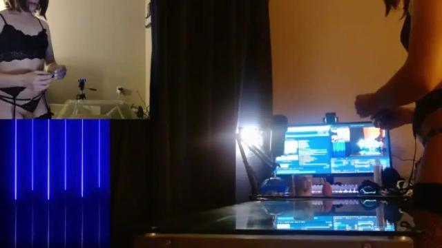 Image 4 of sluttysophiets Stream on Chaturbate on 20 months ago