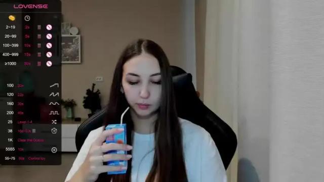 Image 3 of sm0ly Stream on Chaturbate on 13 months ago